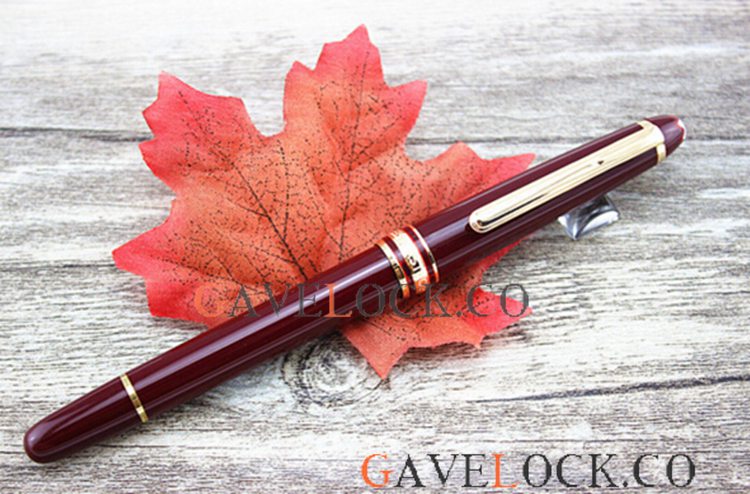 Knockoff Mont blanc 164 Meisterstuck Red Gold Clip Rollerball Pen